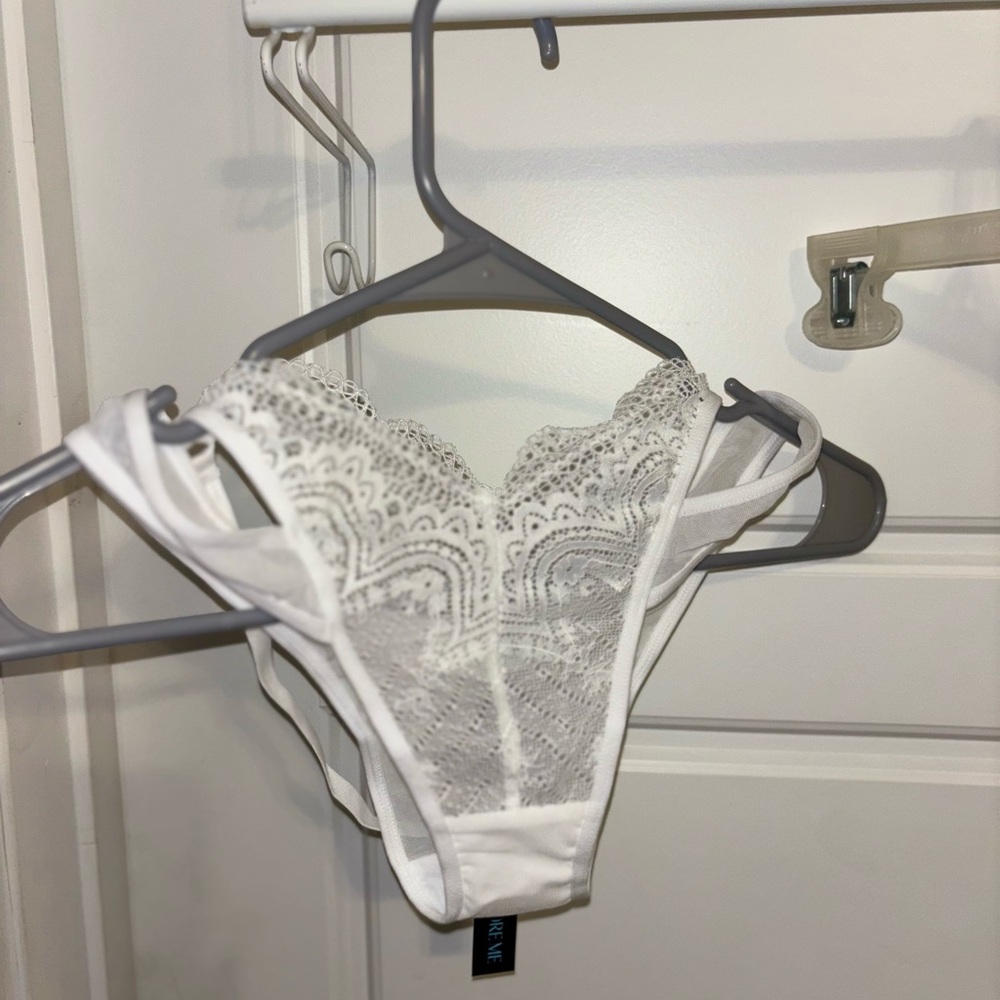 Elegant White Lace Women's Intimate